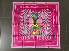 Foulard carré Hermès en soie