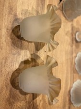 2 anciennes  tulipe en verre moulé bord irrisé jaune orangé lustre lampe appliqu