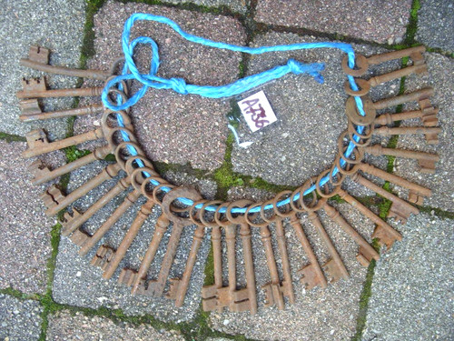 Lot a736 clé clés - 29,