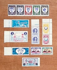 Lot de 7 Planches de Timbres /