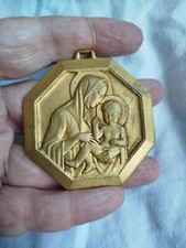 jolie médaille Art Deco