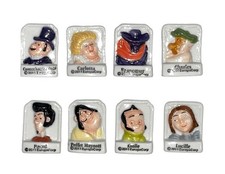 Série complète de 8 fèves Portrait un monstre à Paris 2012