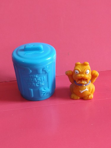Figurine poubelle bleues the - ,