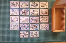 Coffret 18 tampons scolaires, timbres caoutchouc sujets divers série A3