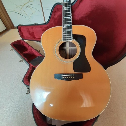 This guild acoustic - a,