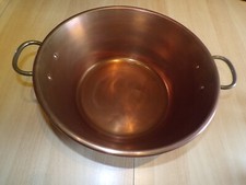 Ancienne bassine en cuivre ( 36 cm diamètre haut 24 diam bas et 13,4 cm haut )