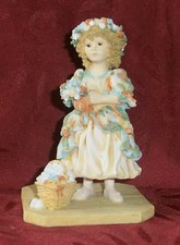 STATUETTE FIGURINE FILLETTE GIRL FLEURS LEONARDO COLLECTION CHRISTINE HAWORTH