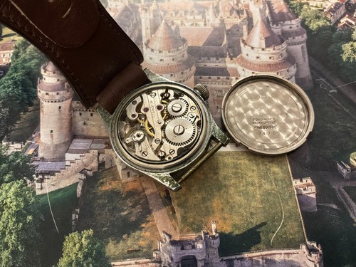 Montre militaire étanche