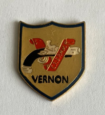 111 - Pin's CLUB DE TIR