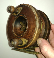 ancien moulinet de pêche en bois et laiton bois art-populaire début 20ème n°2