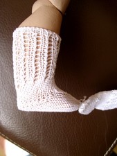Poupée ancienne : chaussettes