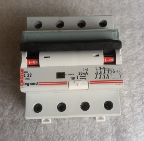 Legrand 079 disjoncteur - 079, 67-disjoncteur