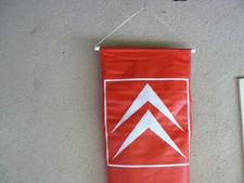 Banderole publicitaire Citroën en plastique rouge vintage 1,92m x 0,50m