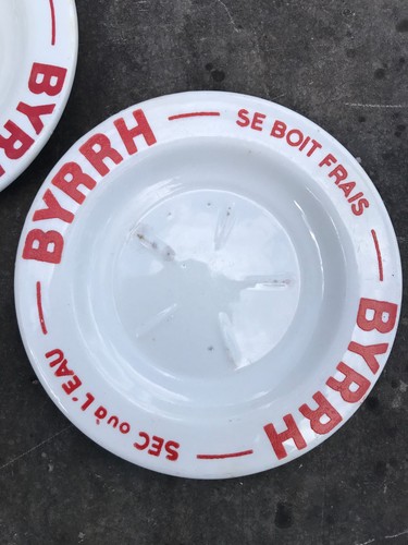 Anciennes coupelles byrrh - 2,