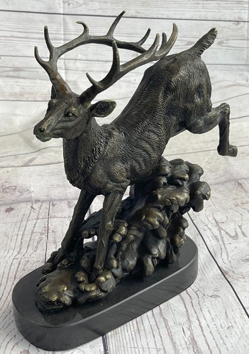 Bugatti fonte cerf buck renne - fonte,
