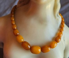 Ancien collier en bakélite