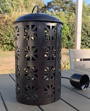 Suspension  d'intérieur HABITAT en métal ajouré noir état neuf