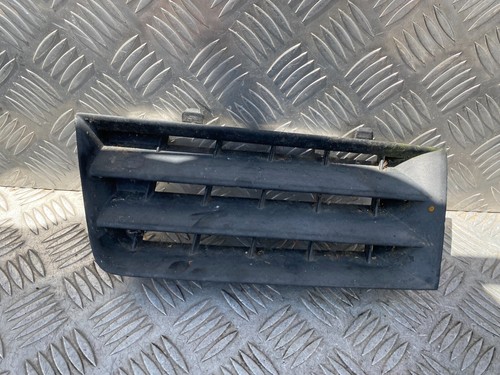 Cache grille pare choc - , avant