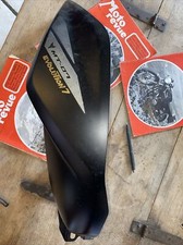 UN CARENAGE FLAN Gauche RESERVOIR YAMAHA MT07 MT-07 2018 2019 2020 b4c-24129-00