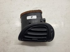 Grille aération avant