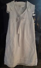 Belle robe blanche taille 34 - 12 ans très bon état 