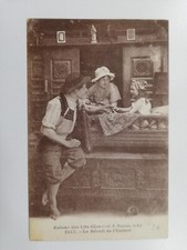 CPA - 29 - EN BRETAGNE - Autour des Lits Clos - Le Réveil de l'Enfant.