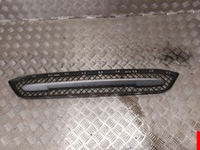 Grille pare choc avant - BMW X1 I (1) E84 PHASE II (2) 06-2012 à 12-2015 - (B1)