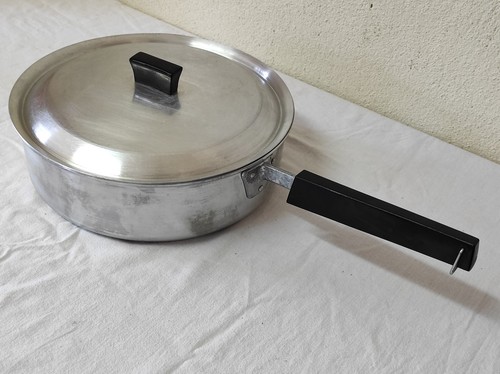 Ancienne casserole sauteuse - casserole,,