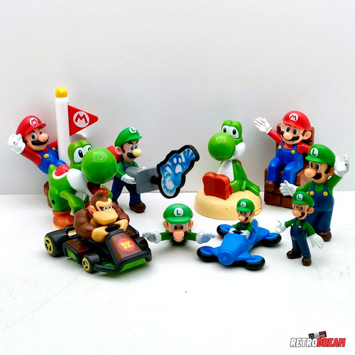 Lot figurines mario - 10,
