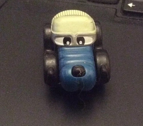 Jouet voiture kinder surprise - voiture,