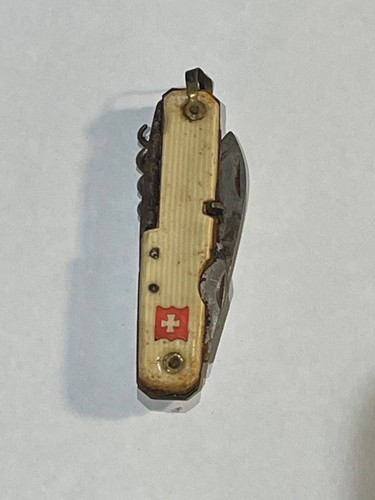Ancien couteau suisse - couteau,