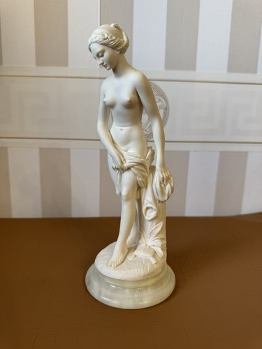Sculpture femme nue - sculpture, a