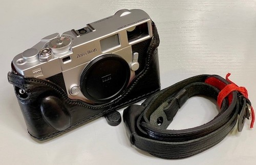 Luigi premium case - to, zeiss