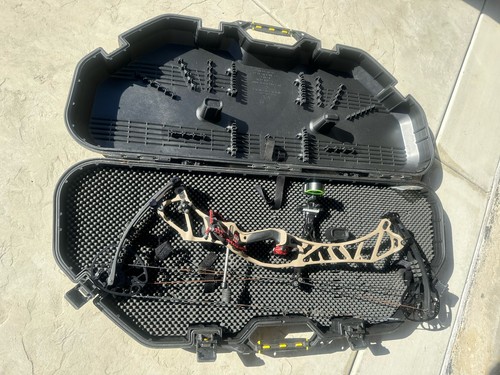 Hoyt double compound bow - compound,