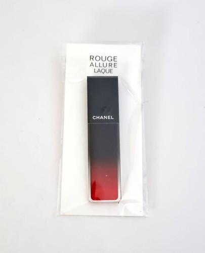 Pin parfum chanel rouge - pin's,