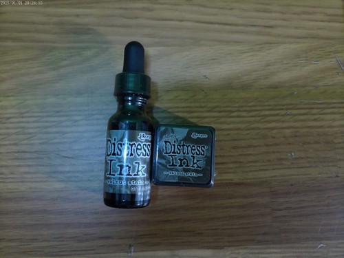 Tim holtz distress ink - holtz,
