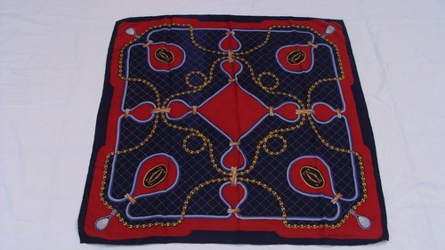 Magnifique carré foulard - carré,