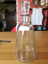 Sevres, ancienne carafe en cristal taillé