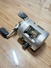 Moulinet de lancer d'appâts à poignée droite Abu Garcia Ambassadeur Morrum...