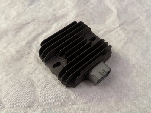 Regulateur suzuki 200 uh - regulateur,