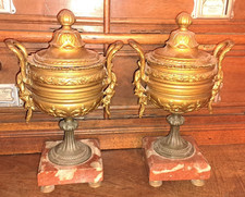 POUR PENDULE DE CHEMINÉE 2 GARNITURES MARBRE ROSE ET RÉGULE