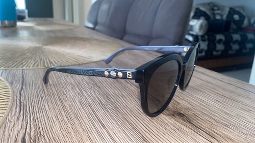 Lunette soleil fendi neuve - de,