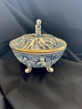 Capodimonte, bonbonnière