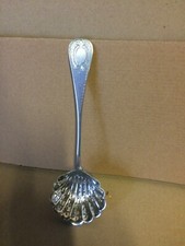 Cuillère à saupoudrer Louis XVI argent massif Maître orfèvre Massat Frères 