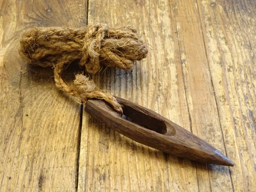 Ancien outil clé foin - ancien,