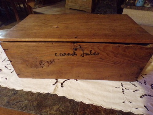 Ancienne boite - , en