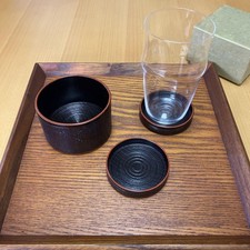 [Inutilisé] Zohiko Senshu, rouge noir, bière Tokuri hakama & sous-verre, bois...