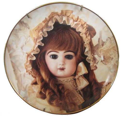 Portrait colette hanau doll - portrait,