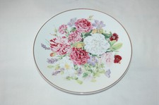 Assiette En Porcelaine