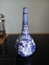 Vase Ancien en Porcelaine